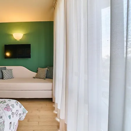 Отель Belvedere 3*